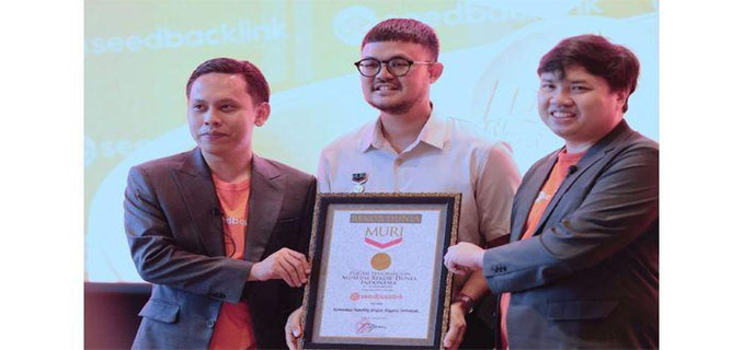 SeedBacklink Summit 2026 Anugerahkan Fathurroji NK